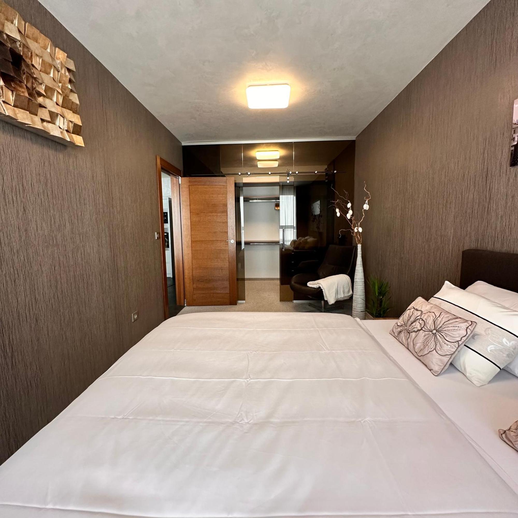 Apartman Leonardo - City Center Τρνάβα Εξωτερικό φωτογραφία