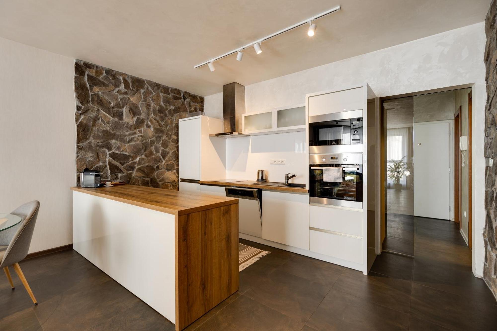 Apartman Leonardo - City Center Τρνάβα Εξωτερικό φωτογραφία