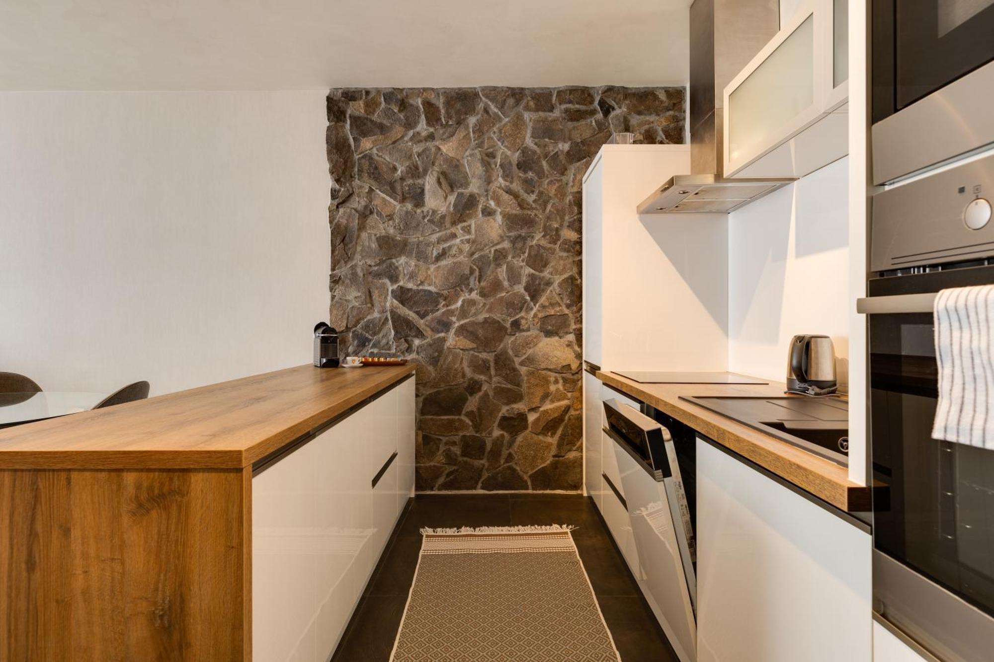 Apartman Leonardo - City Center Τρνάβα Εξωτερικό φωτογραφία